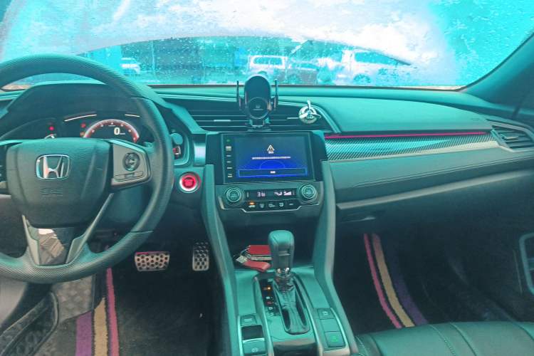 Used Honda Civic 2021 HATCHBACK 220TURBO CVT Trendy Cool Edition
