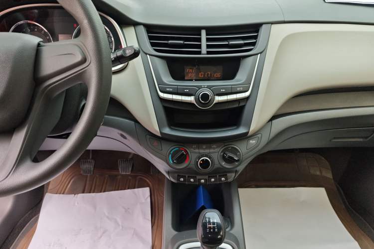 Used Chevrolet Sail 2015 Sail 3 1.5L Manual with Ideal Sunroof Edition
