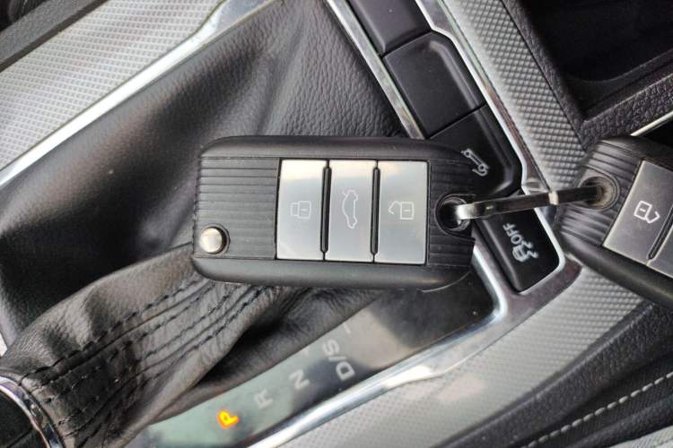 Used Roewe RX5 2019 20T Two-Wheel Drive Automatic Ali Smart Connectivity Platinum Edition