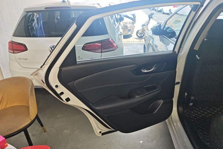 Used Honda Envix 2019 180TURBO CVT Prestige Edition China VI
