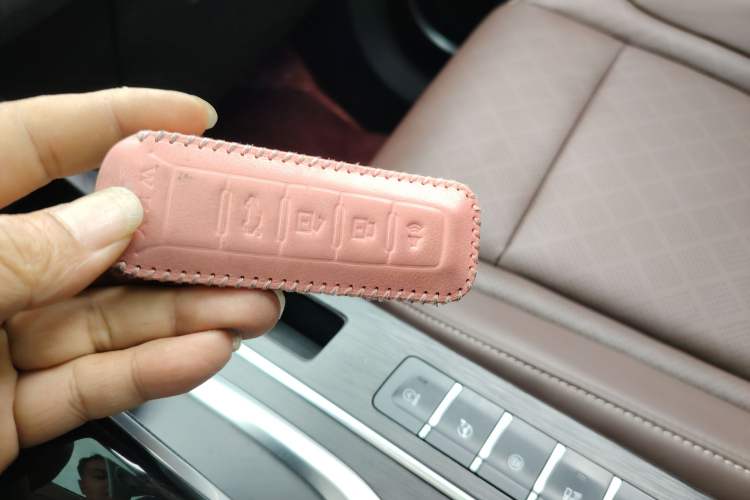 Used Wey VV6 2020 2.0T Two-Wheel Drive Smart Protection+
