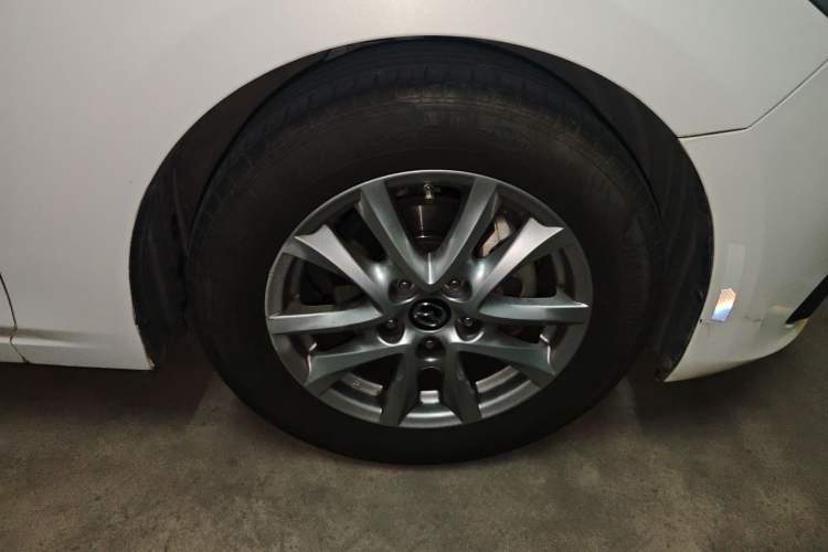 Used Mazda Mazda 3 Axela 2016 Sedan 1.5L Automatic Luxury Model