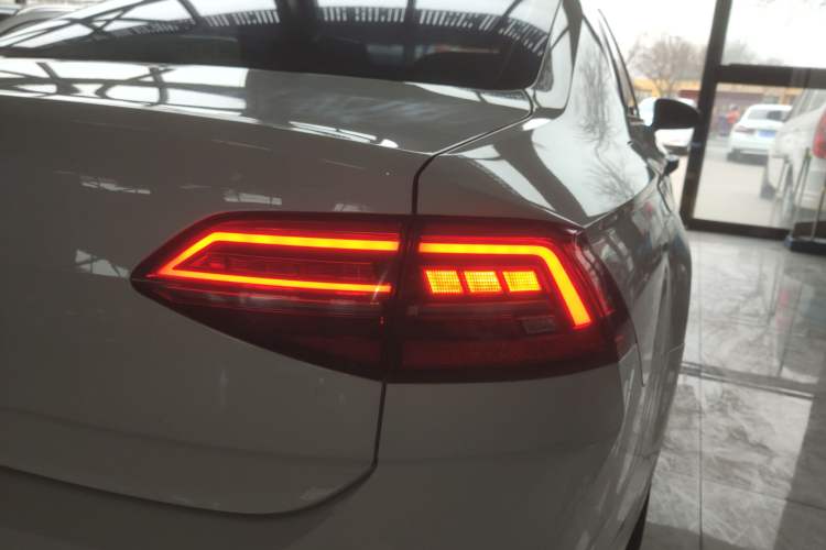 Used Volkswagen Lamando 2019 230TSI DSG Vision Edition China VI Standard
