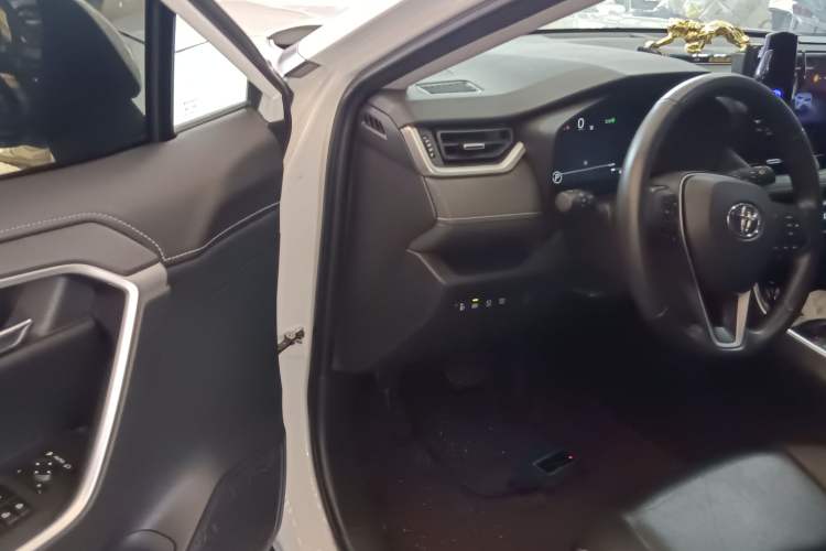 Used Toyota RAV4 2023 2.0L CVT Two-Wheel Drive Fashion Plus Edition