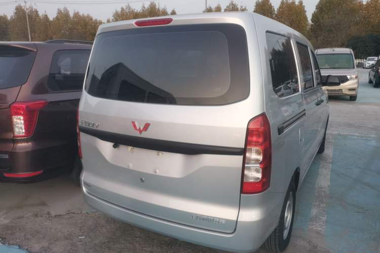 Used Wuling Hongguang V 2022 1.5L Jingqu Edition Electric-Assist LAR

