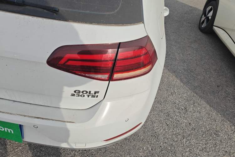 Used Volkswagen Golf 2018 230TSI Automatic Comfort Model
