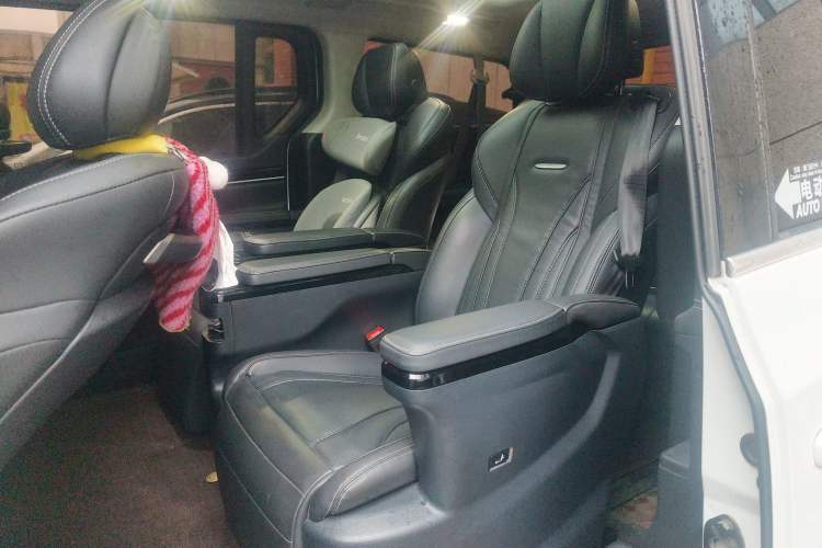 Used SAIC MAXUS G20 2021 PLUS 2.0T Gasoline Automatic Luxury Edition
