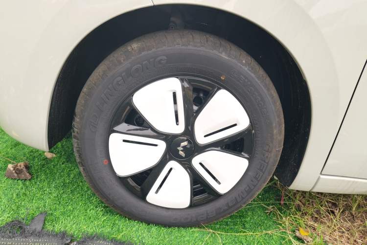 Used Wuling Hongguang MINIEV 2025 Four-Door Version Advanced Edition
