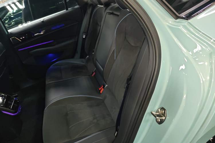 Used Volkswagen Passat 2025 Pro 380TSI Starry Dragon Luxury Edition
