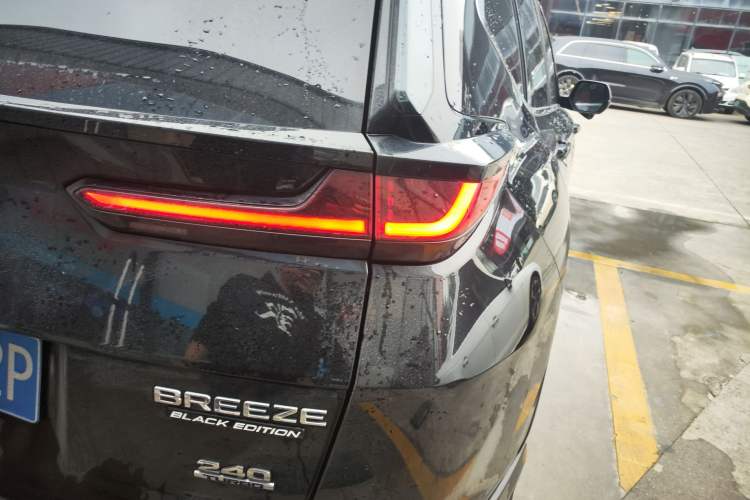 Used Honda Breeze 2021 240TURBO CVT Two-Wheel Drive Phantom Night Edition