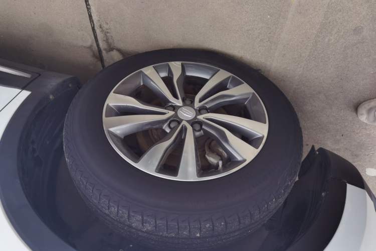 Used Geely Auto Emgrand X7 Sport 2016 1.8TD Automatic ZhiShang Model
