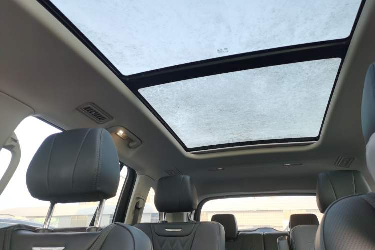 Used Hongqi HS7 PHEV 2024 2.0T PHEV Four-Wheel Drive Flagship Edition 6 Seats
