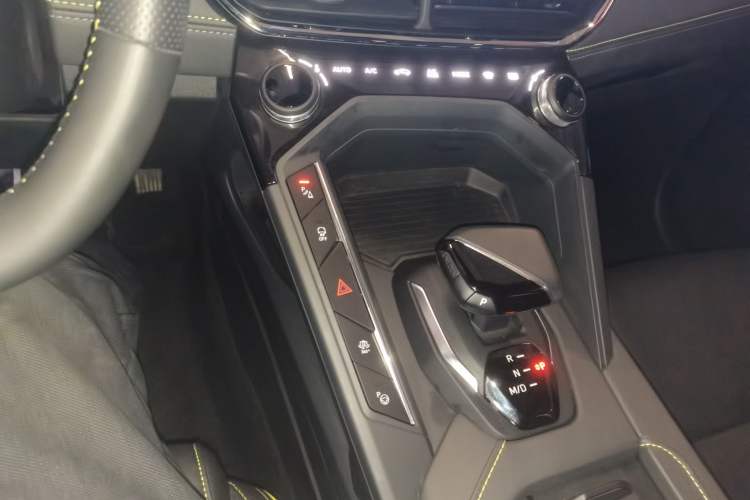 Used Lynk & Co 06 2023 Remix 1.5T Dynamic Halo
