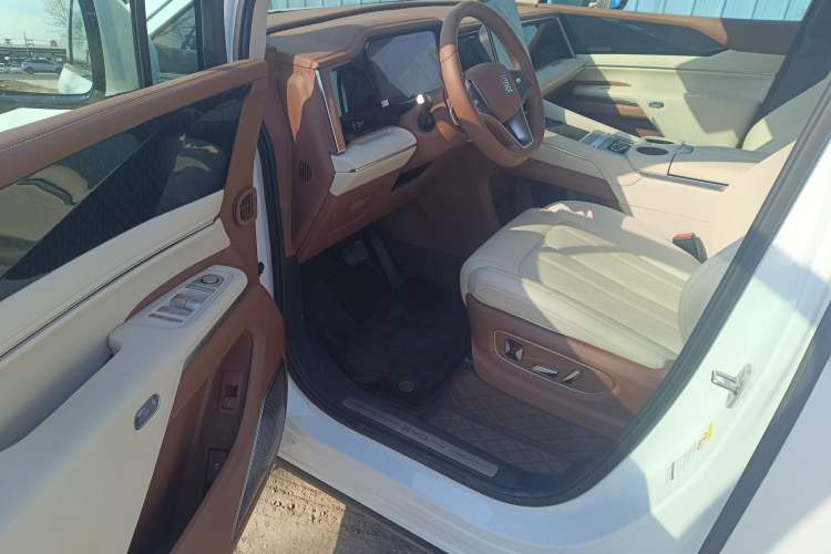 Used BYD Xia 2025 DM-i 1.5T 180km Beyond Edition