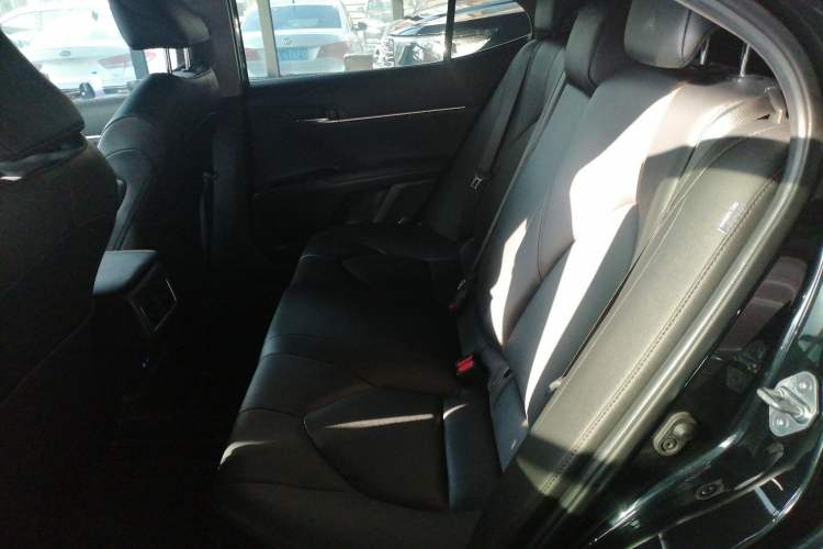 Used Toyota Camry 2023 2.0G Luxury Edition