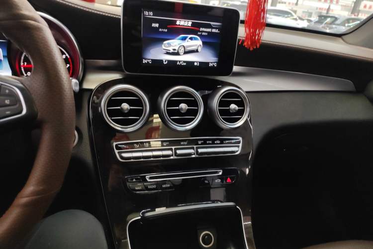 Used Mercedes-Benz GLC 2018 GLC 260 4MATIC Luxury Model