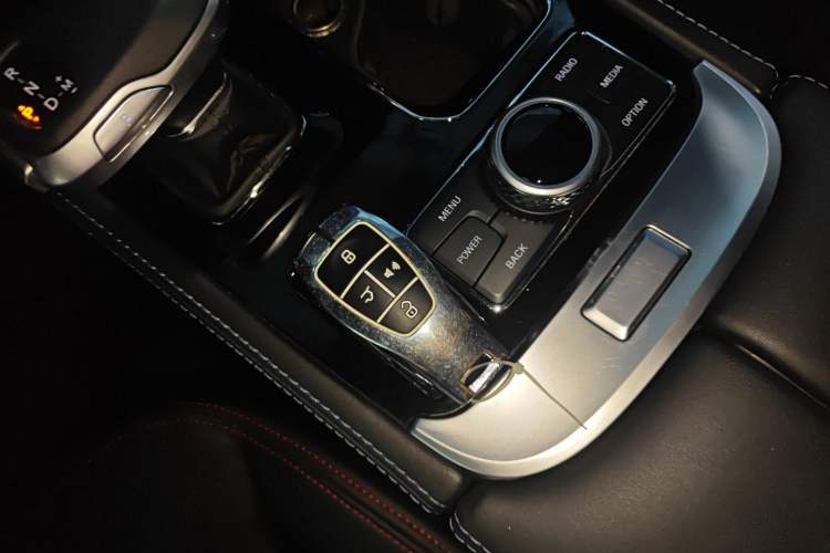 Used Beijing Auto BJ40 2021 2.0D Automatic Four-Wheel Drive Blade Hero Edition Pioneer Model
