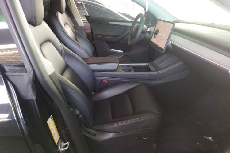 Used Tesla Model Y 2023 Rear-Wheel-Drive Version