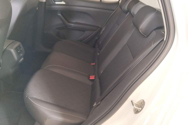 Used Volkswagen Tacqua 2020 1.5L Automatic Yue
