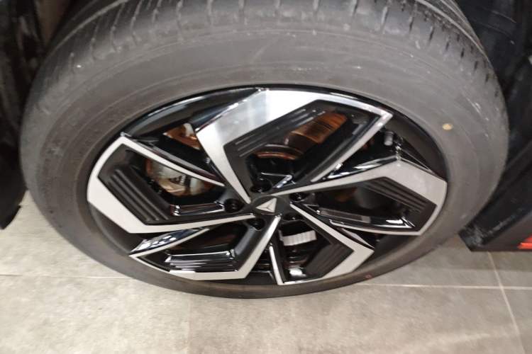 Used  S07 2024 215Max Qiankun Intelligent Driving ADS SE Range-Extended Version
