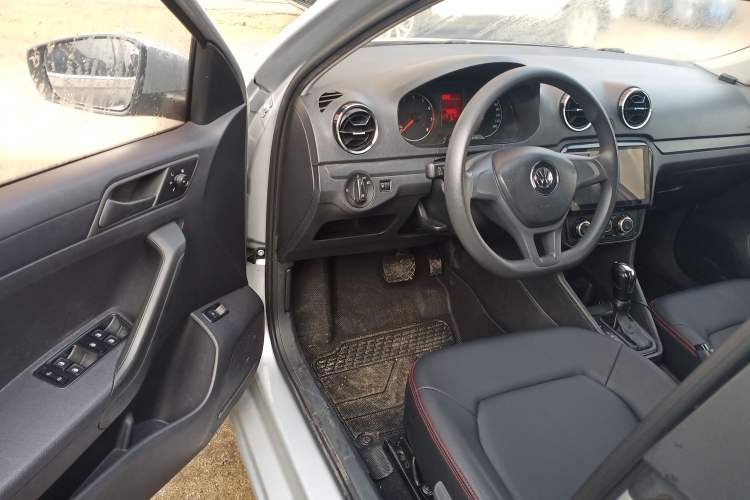 Used Volkswagen Jetta 2017 1.5L Automatic Fashion Model
