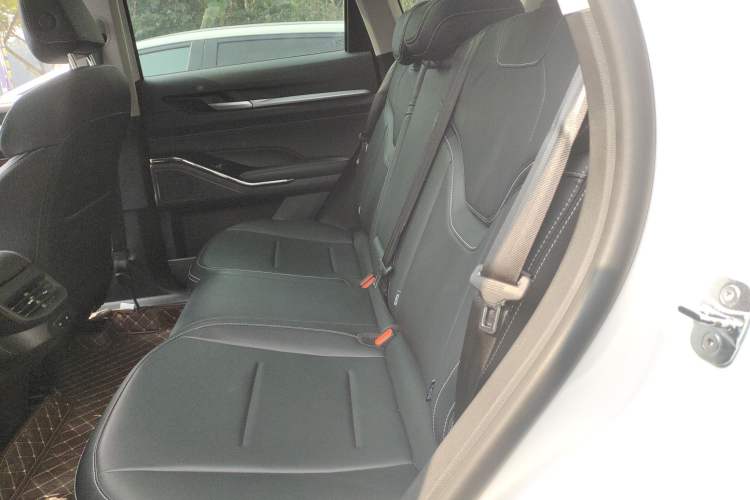 Used Haval H6 2024 1.5T Two-Wheel-Drive Classic Edition
