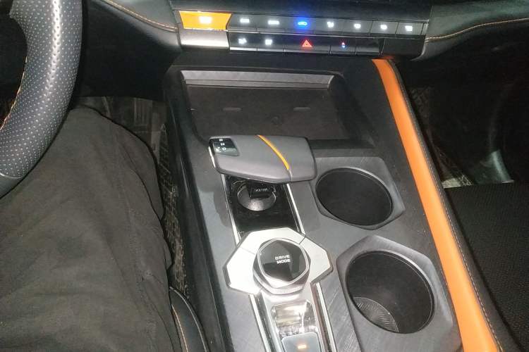 Used Changan UNI-V 2022 1.5T Prestige Version