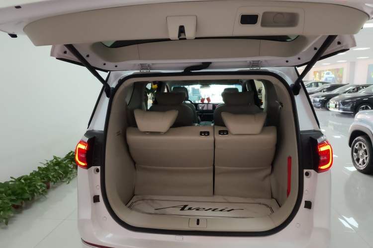 Used Buick GL8 2023 ES Lu Zun Comfort Model