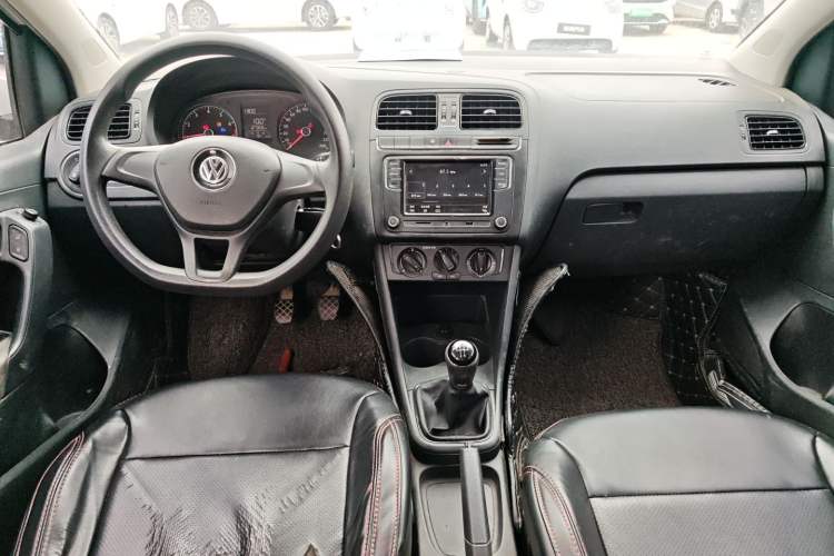 Used Volkswagen Polo 2016 1.4L Manual Fashion Model