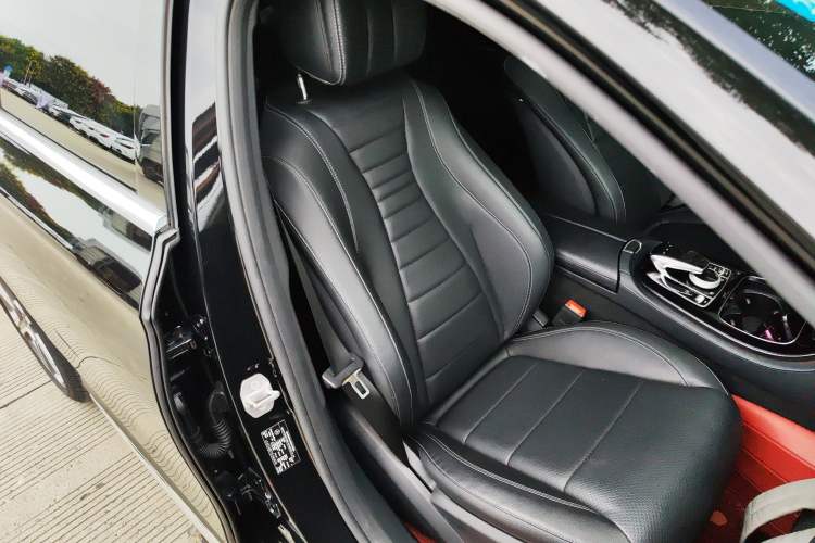 Used Mercedes-Benz E-Class 2017 E 300 L Sporty and Stylish Model
