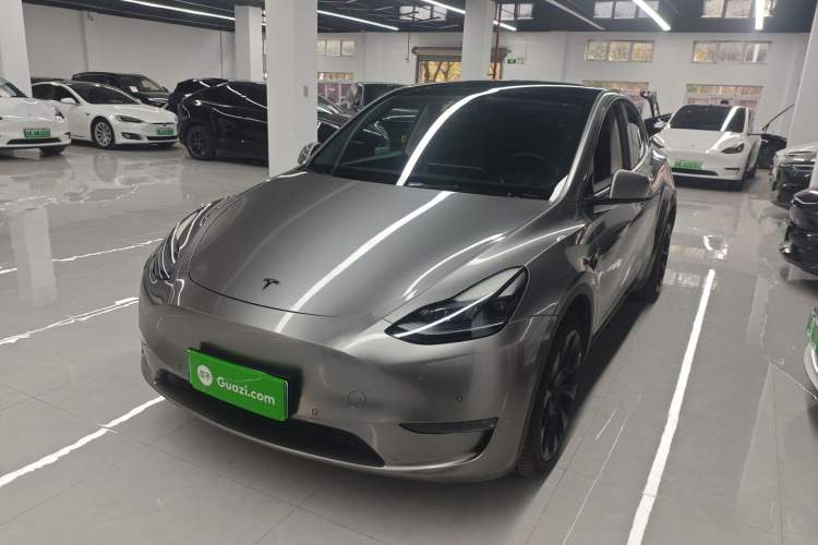 Used Tesla Model Y 2022 Long-Range All-Wheel-Drive Version