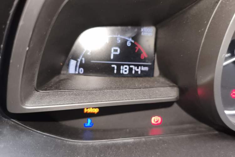 Used Mazda Mazda 3 Axela 2017 Hatchback 2.0L Automatic Luxury Model Emission Standard China V
