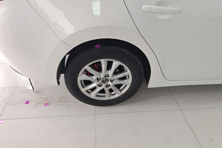 Used Mazda Mazda 3 Axela 2016 Sedan 1.5L Automatic Comfort Model
