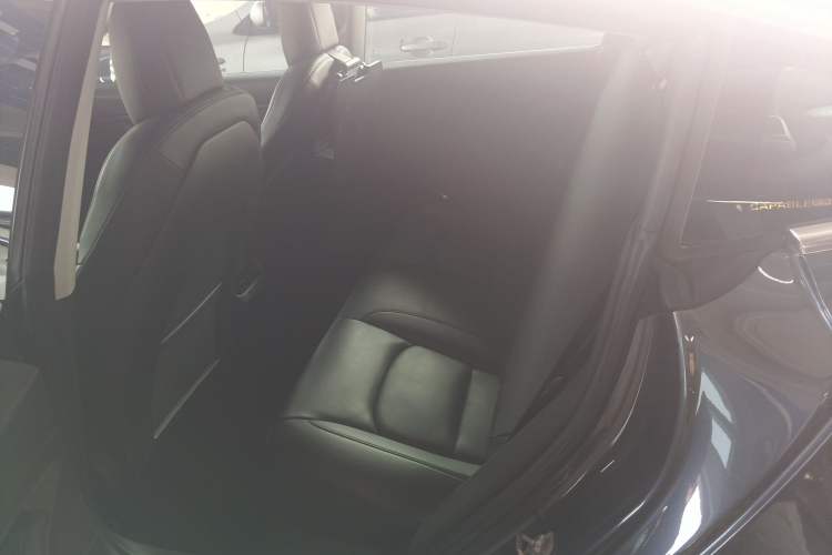 Used Tesla Model 3 2019 Long-Range Rear-Wheel-Drive Version