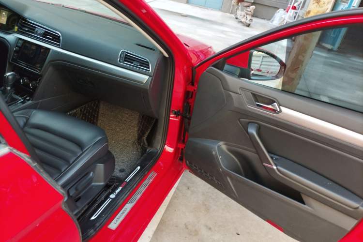 Used Volkswagen Lamando 2019 280TSI DSG Comfort Edition China VI standard
