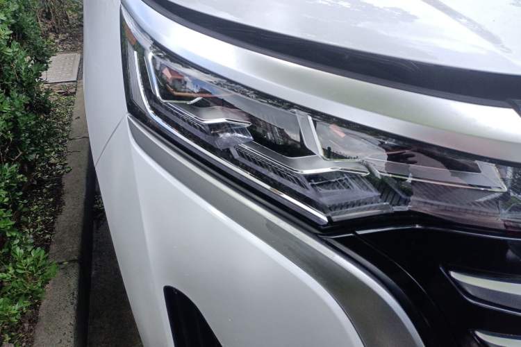 Used Denza D9 2022 DM-i 970 Four-Wheel Drive Prestige Model
