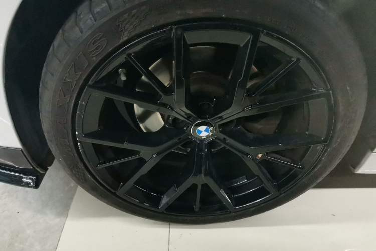 Used BMW 5 Series 2022 Second Facelift 525Li M Sport Package
