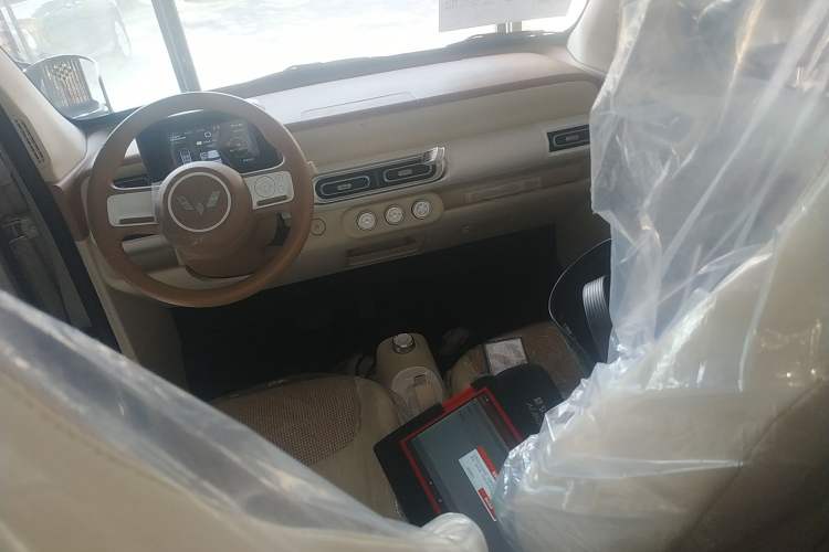 Used Wuling Hongguang MINIEV 2024 3rd Generation 215km Youth Edition
