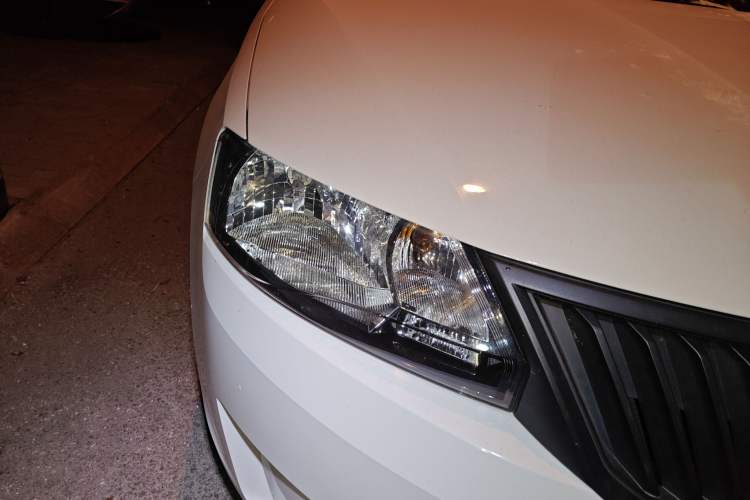 Used Skoda Rapid 2016 1.4L Manual Front-Wheel Drive Version