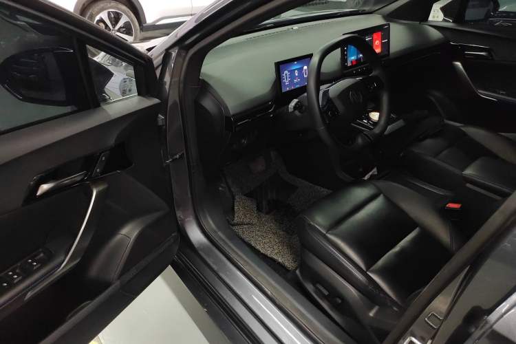 Used MG 4 EV 2023 415 km Range Sea-Faring Champion Edition
