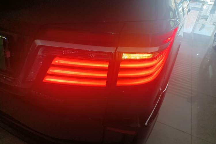 Used Honda Elysion 2016 2.4L Style Edition