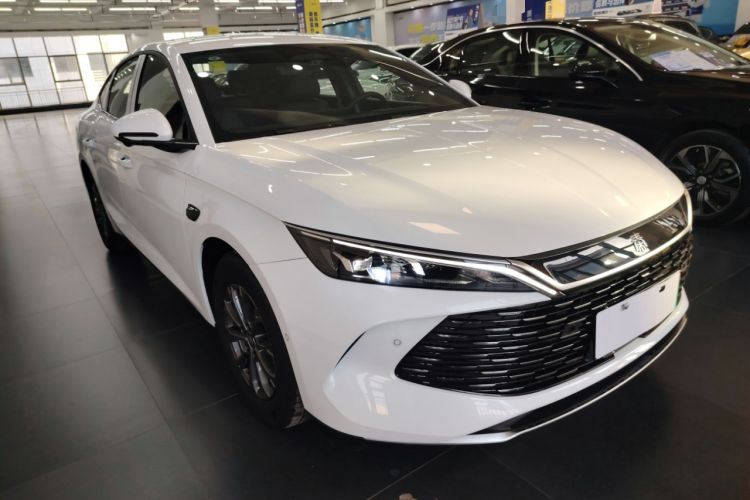 Used BYD Qin L 2025 DM-i Smart Drive 80KM Leading Model
