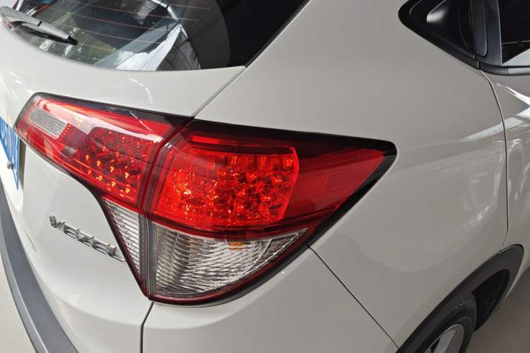 Used Honda Vezel 2020 1.5L CVT Elite Edition
