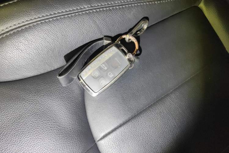 Used Land Rover Range Rover Evoque 2018 240 PS SE Smart Brilliance Edition
