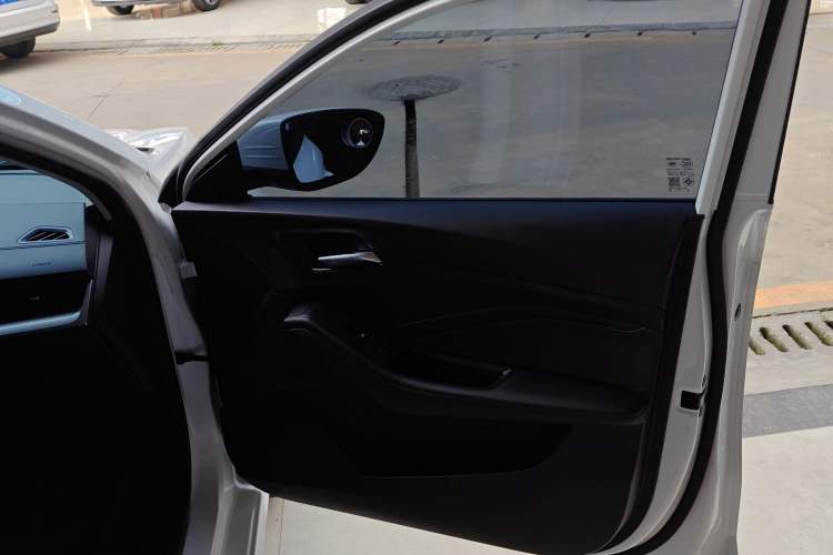 Used MG 5 2023 180 DVVT CVT Luxury Edition
