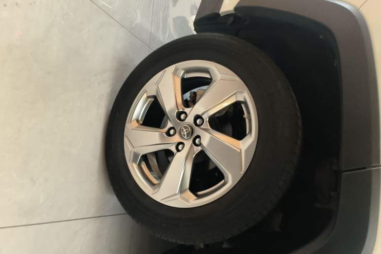 Used Toyota RAV4 2020 2.0L CVT 4x4 Style PLUS Edition
