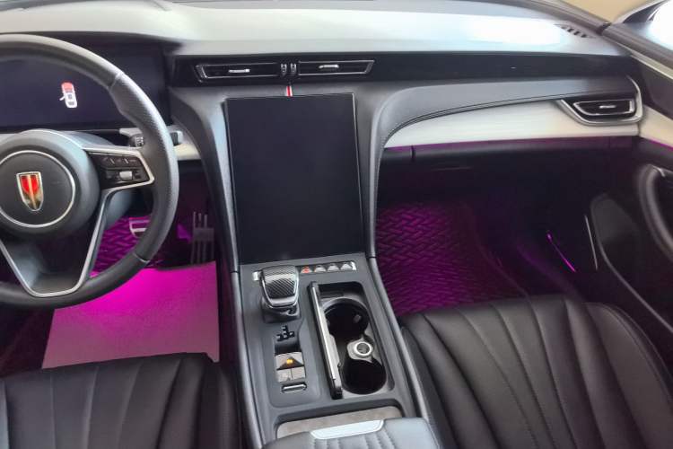 Used Hongqi H5 2025 2.0T Automatic Flag Edition – 500 000 Units Commemorative Version
