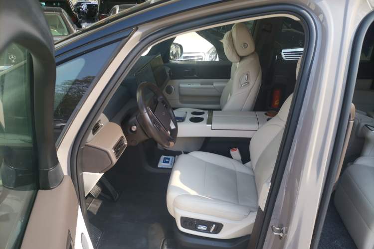 Used Li Auto MEGA 2024 Ultra Model