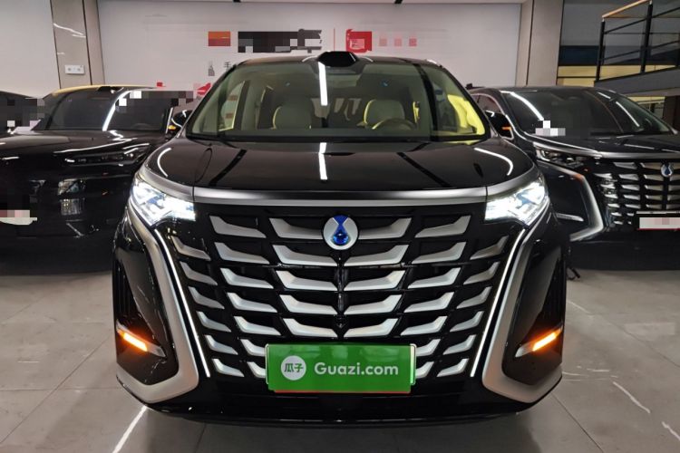 Used Denza D9 2025 DM-i Intelligent Drive 1020 Four-Wheel Drive Flagship Model