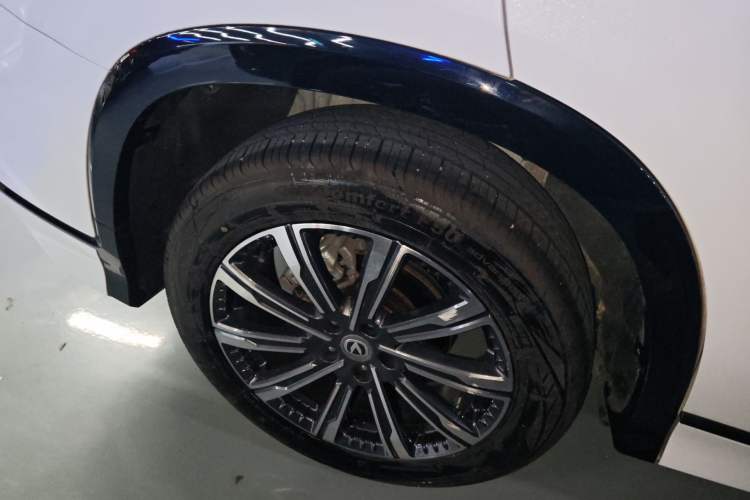 Used Changan CS75 PLUS 2024 3rd Generation Champion Edition 1.5T Intelligent Drive Dynamic Model
